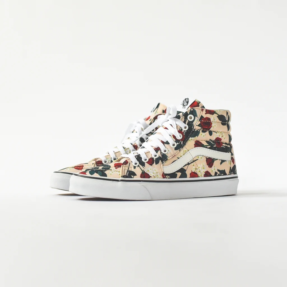 Cream colored Vans with rose pattern women’s size 5.5 lightly worn